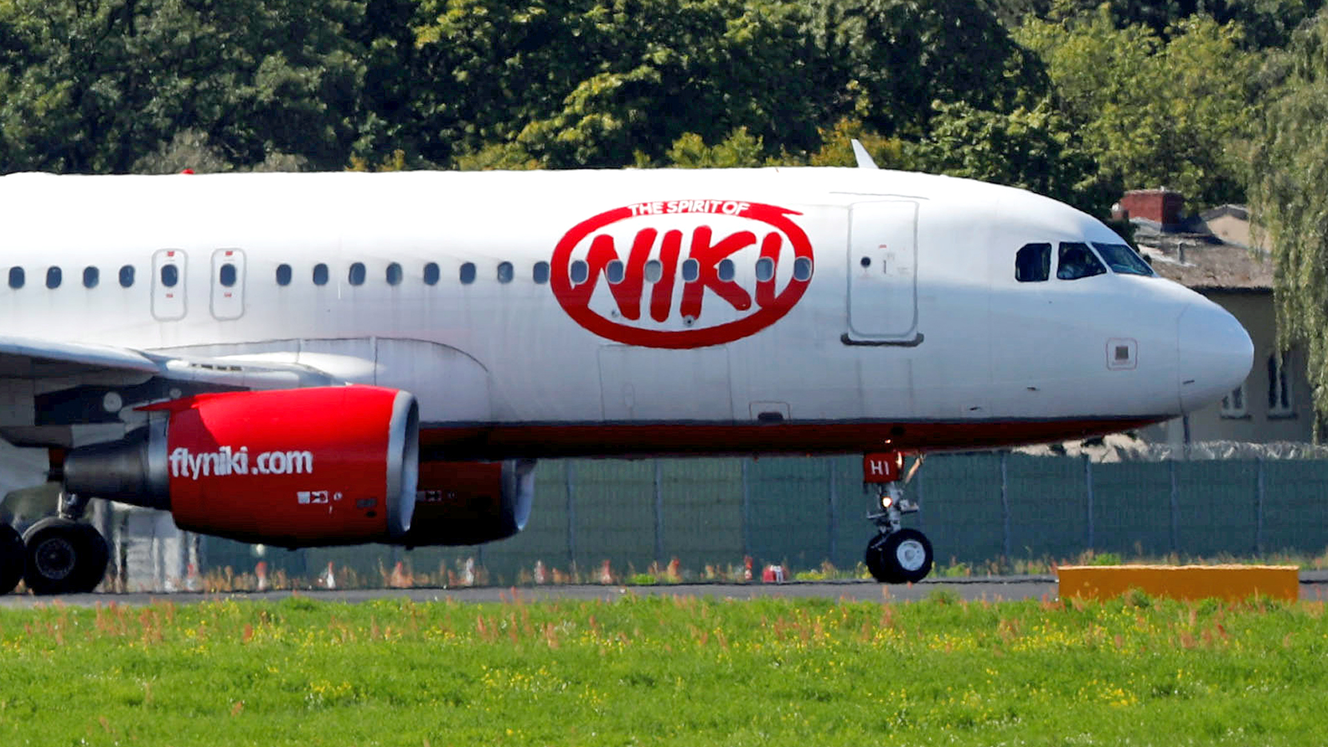 Maschine der Fluggesellschaft Niki | REUTERS