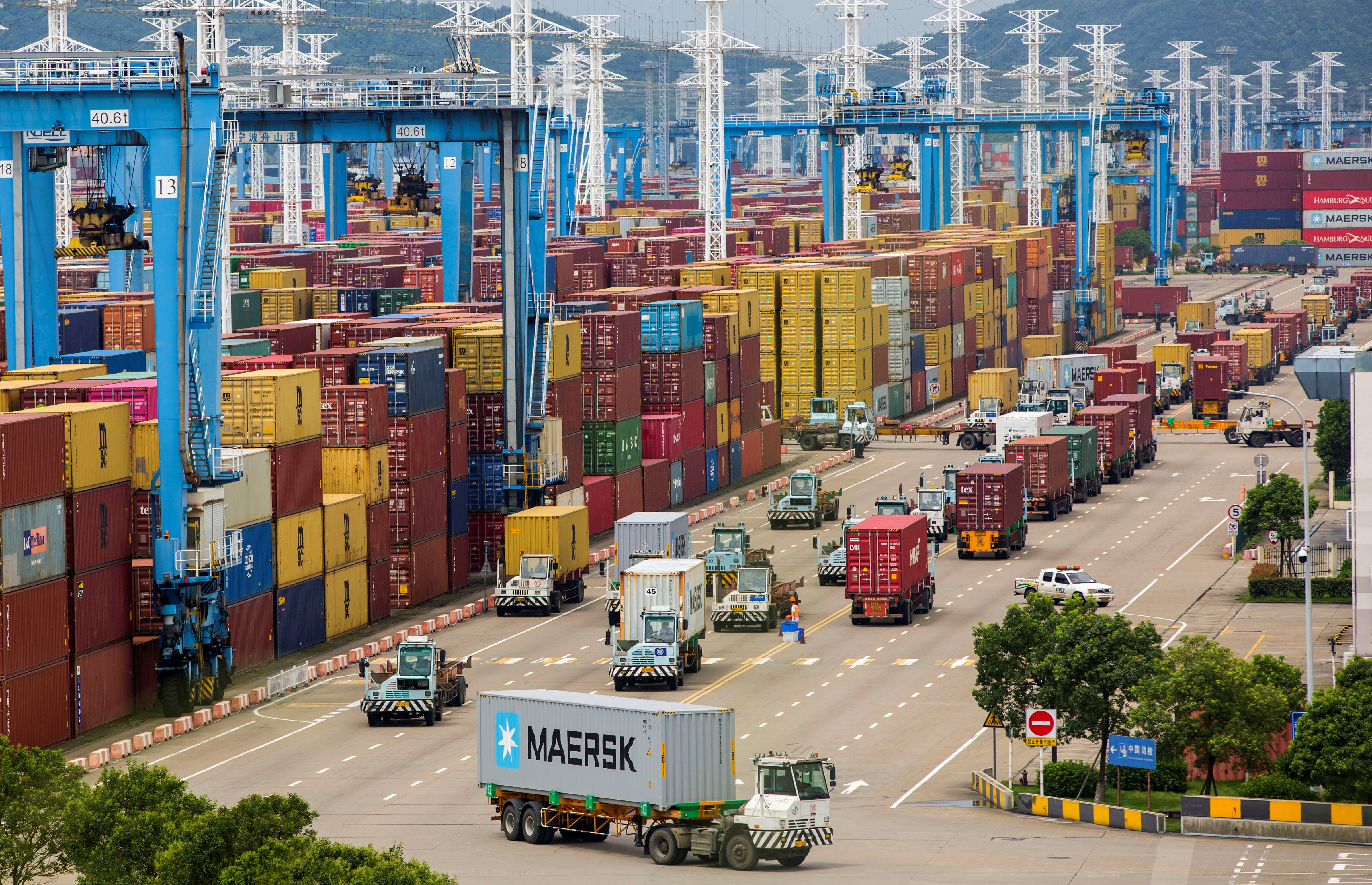 Container in einem Terminal des Frachthafens Ningbo | VIA REUTERS