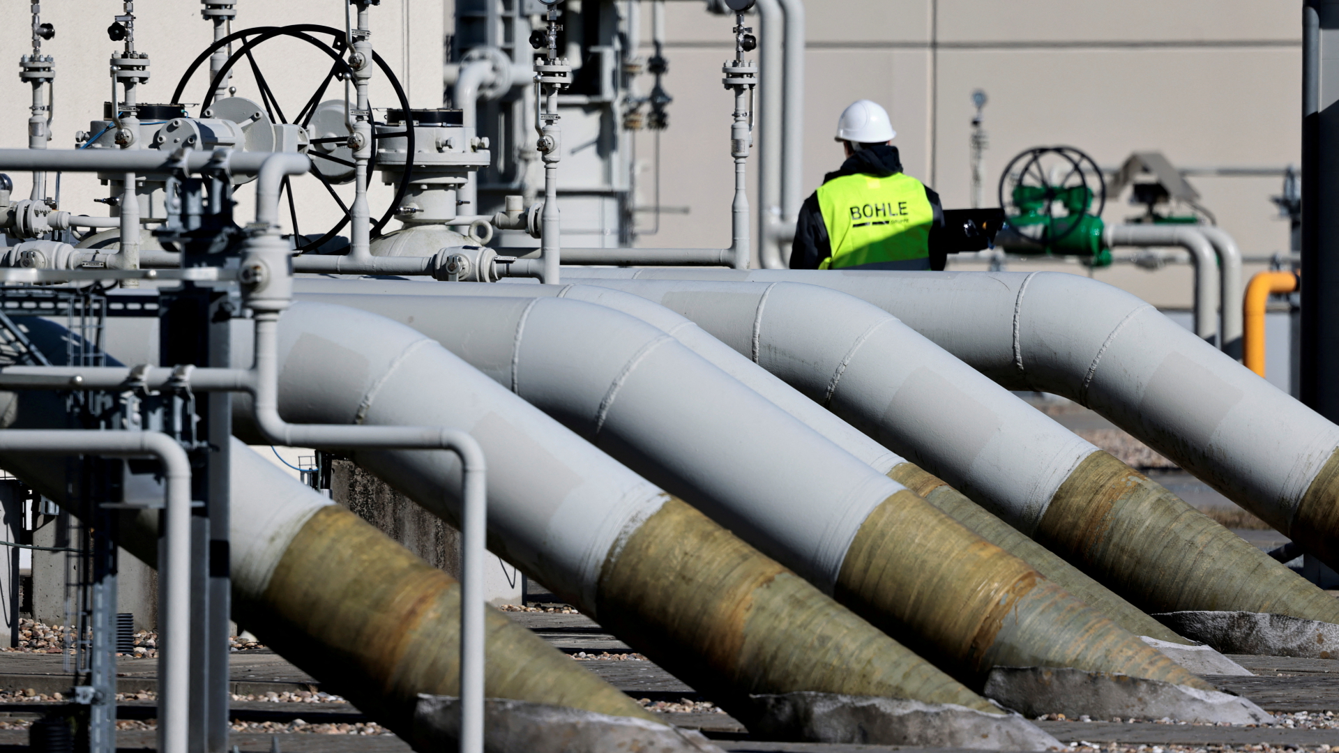 Röhren an der Anlandestation des Gaspipeline Nord Stream 1