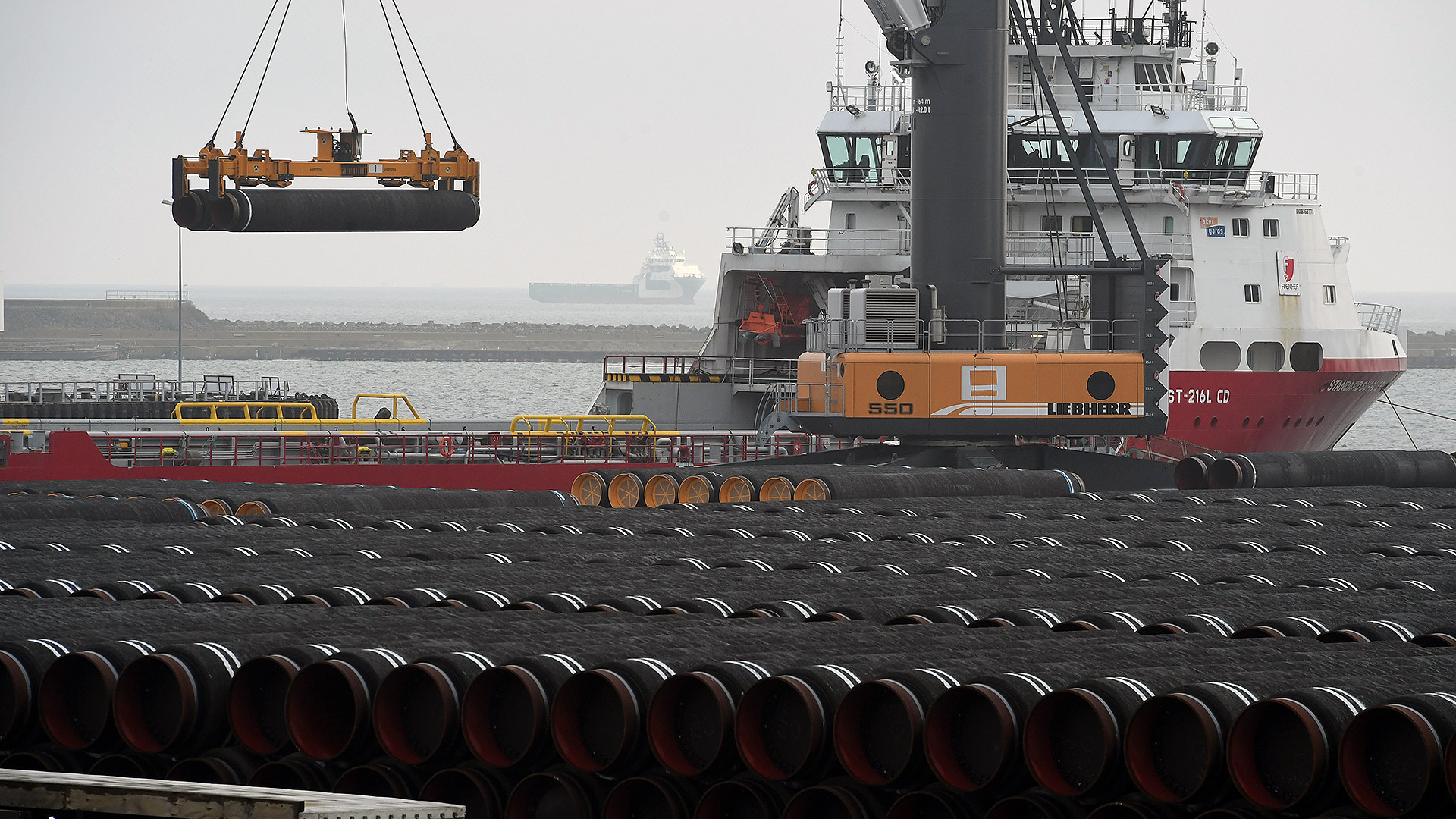 Rohre für die Ostsee-Gaspipeline Nord Stream 2 werden verladen | 
