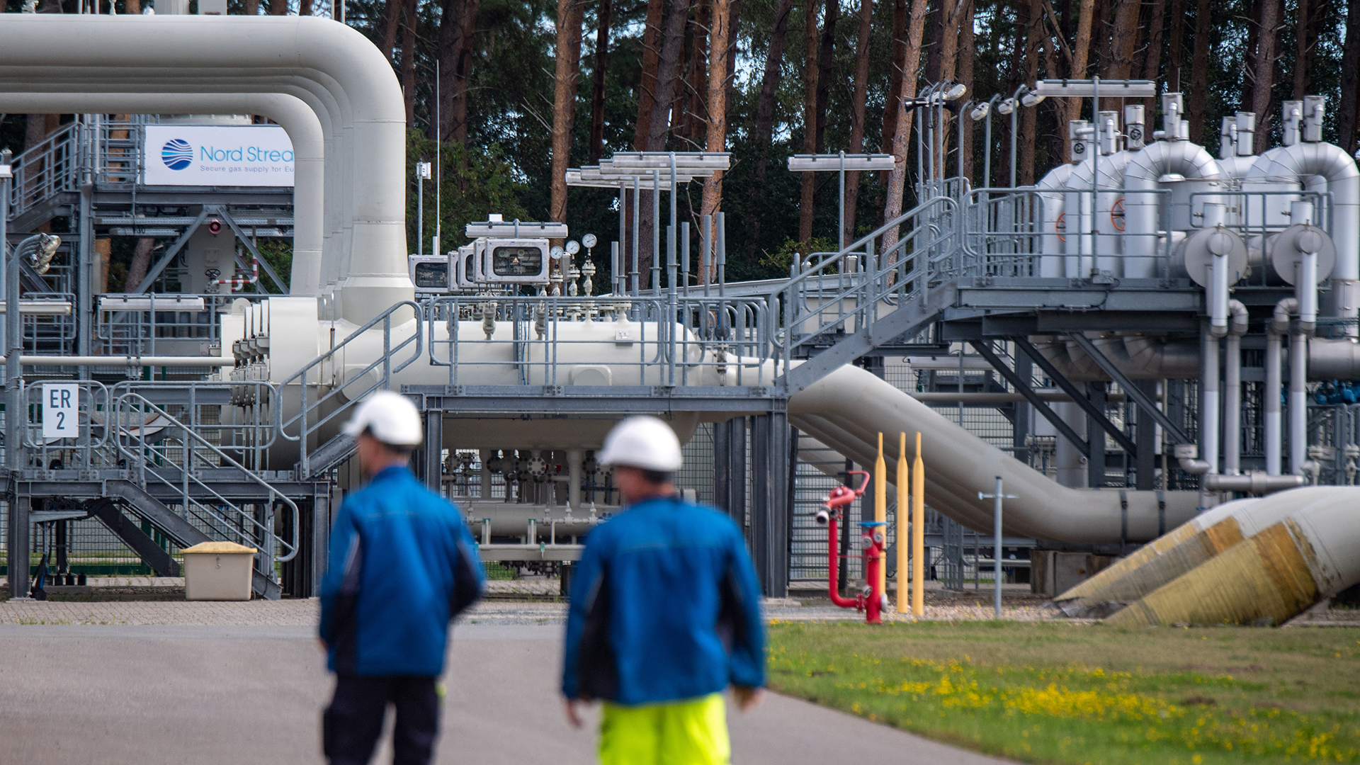 Rohrsysteme und Absperrvorrichtungen in der Gasempfangsstation der Ostseepipeline Nord Stream 1 und der Übernahmestation der Ferngasleitung OPAL | picture alliance/dpa