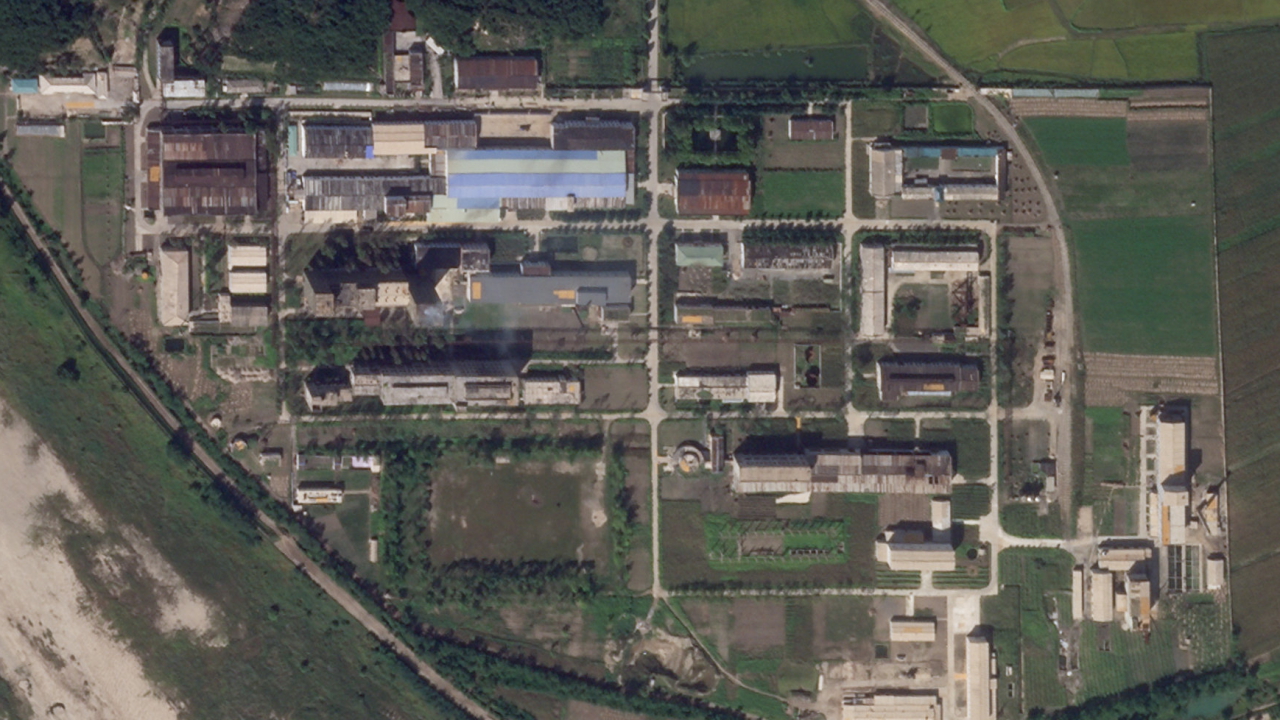 Satellitenbild von Nordkoreas Atomreaktor Yongbyon | AP