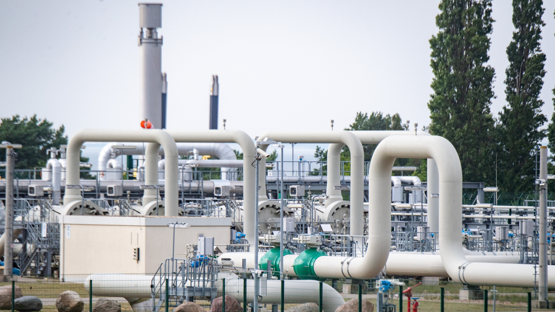 Anlagen der Anlandestation der Gaspipeline Nord Stream 1 in Lubmin | dpa