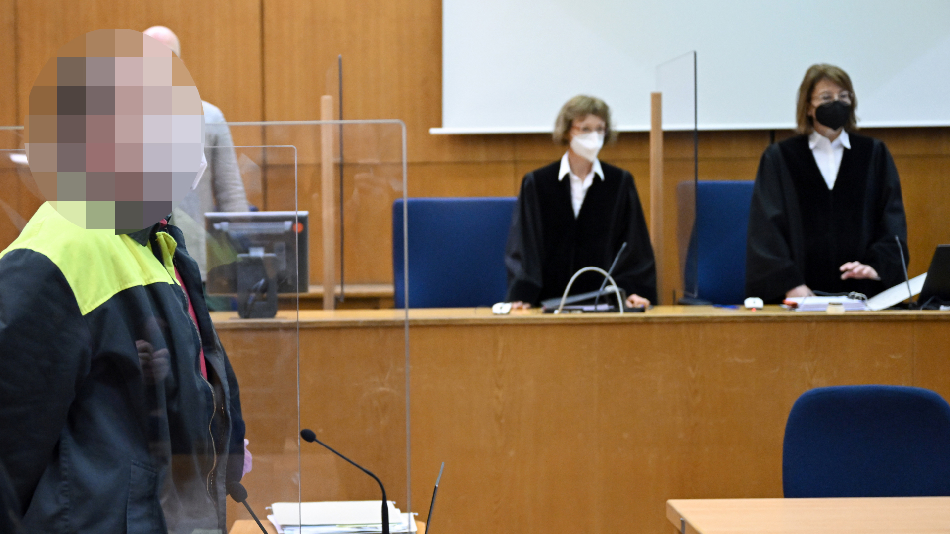 Prozessauftakt vor dem Landgericht Frankfurt am Main wegen der "NSU 2.0"-Drohschreiben | dpa