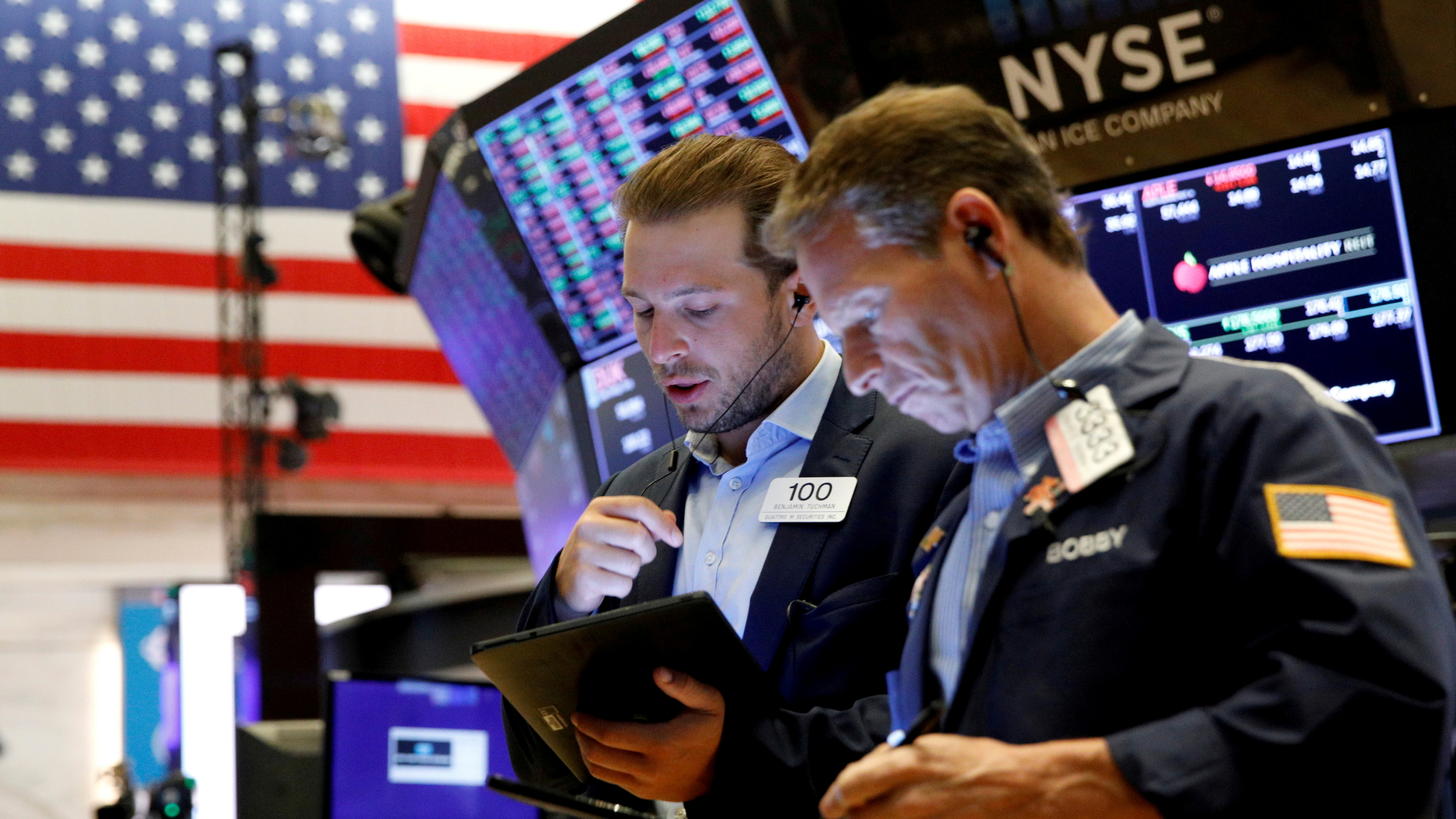 Händler an der New York Stock Exchange | REUTERS