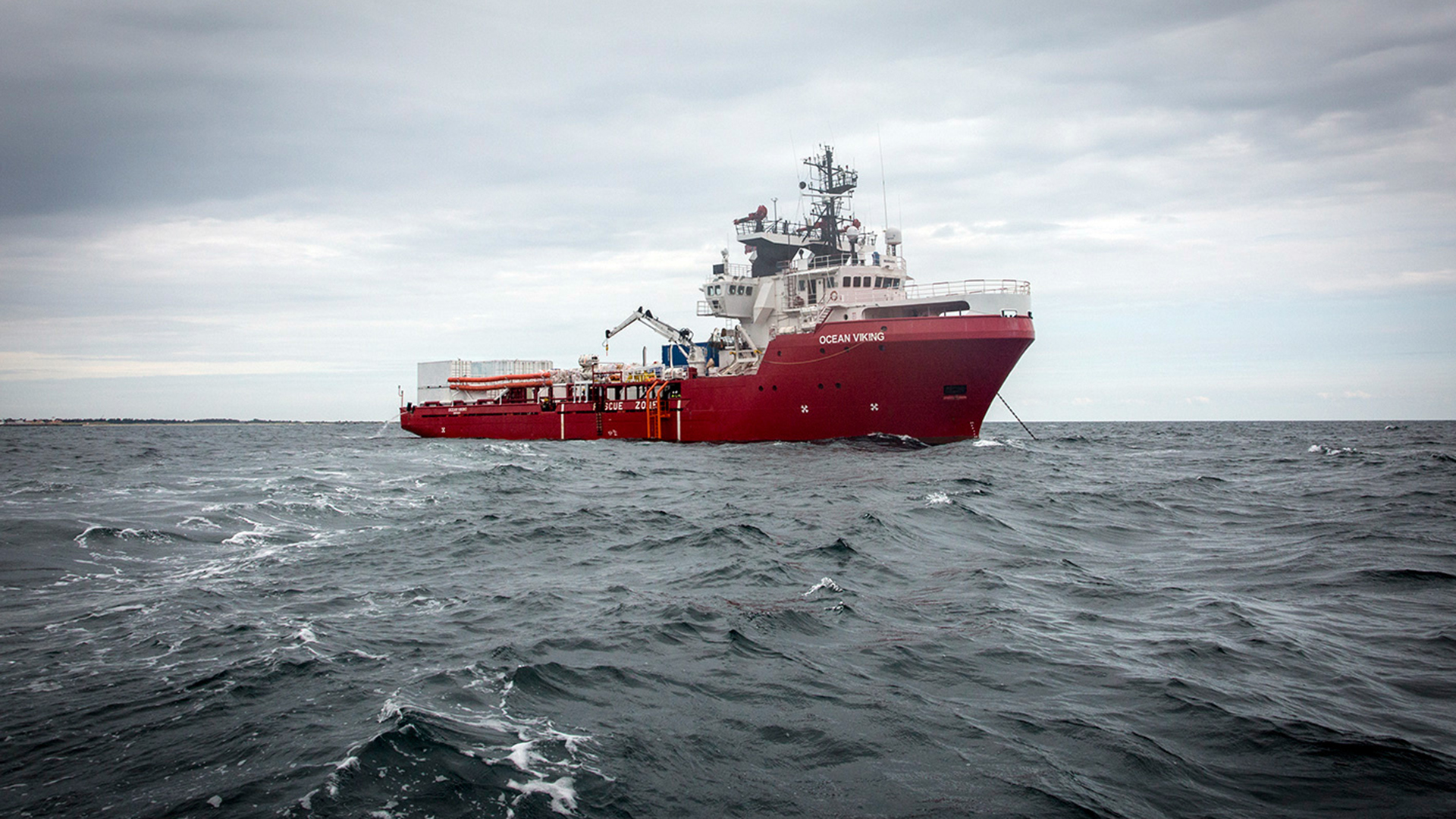 Das Rettungsschiff der Hilfsorganisationen SOS Méditerranée und Ärzte ohne Grenzen "Ocean Viking" | picture alliance/dpa/SOS Mediter