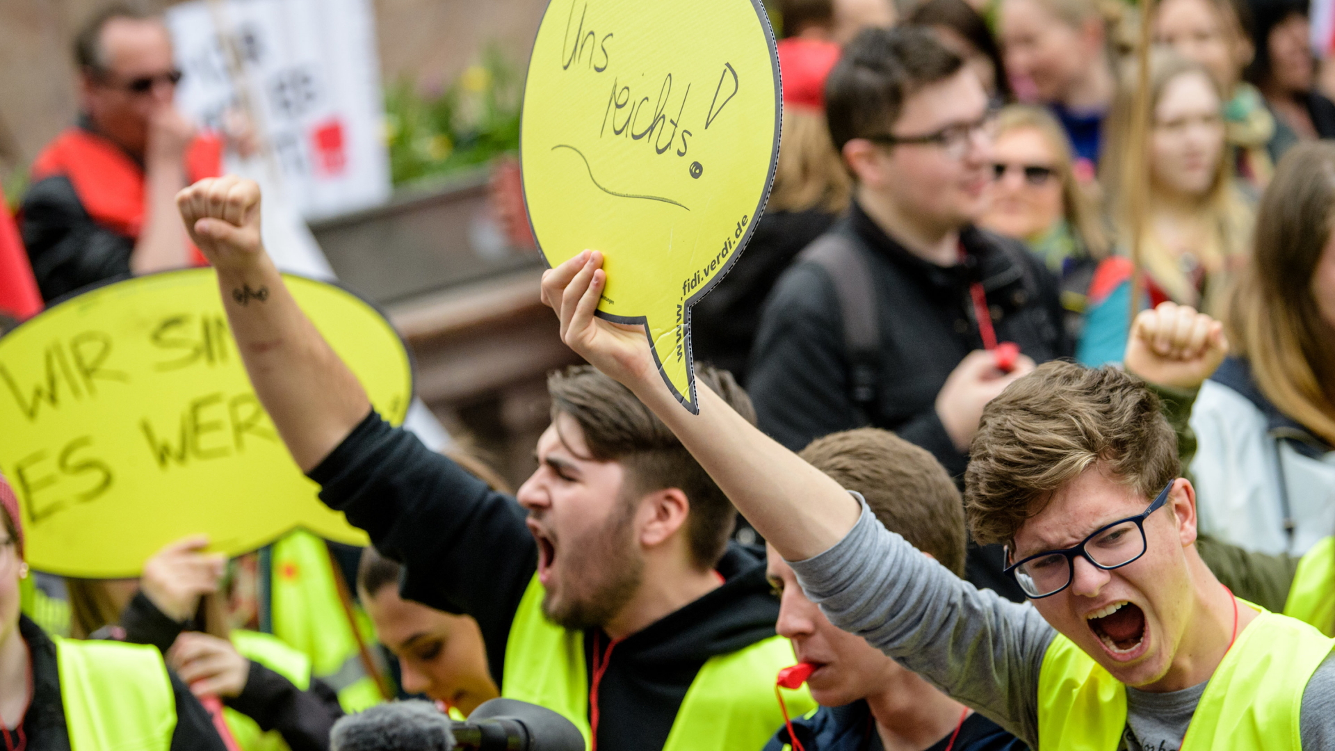 Bei einer Demo in München bekunden Mitarbeiter des öffentlichen Dienstes ihren Unmut. | dpa