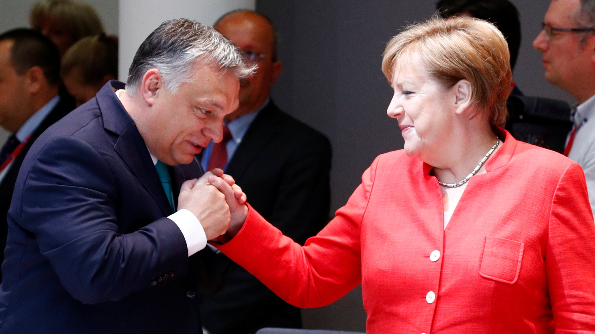 Viktor Orban (und Angela Merkel auf dem EU-Gipfel