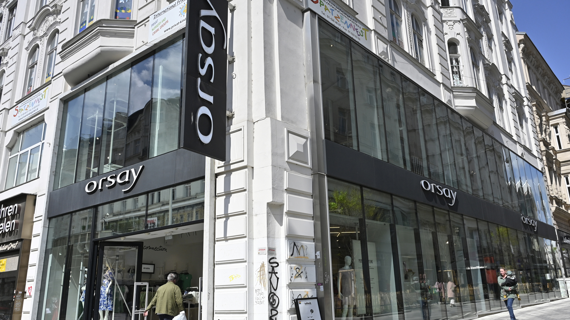 Filiale der Textilkette Orsay  in Wien. | dpa