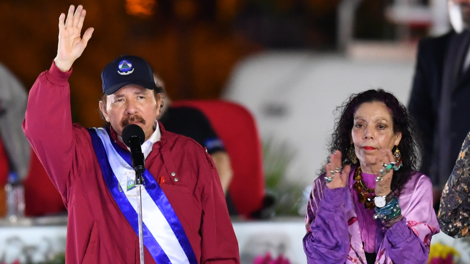 Der Präsident Nicaraguas, Daniel Ortega, und seine Frau, Vizepräsidentin Rosario Murillo. | dpa