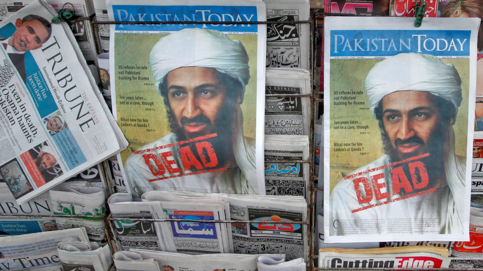 Pakistanische Zeitungen berichten über den Tod Osama bin Ladenss (Archivfoto von 2011) | REUTERS