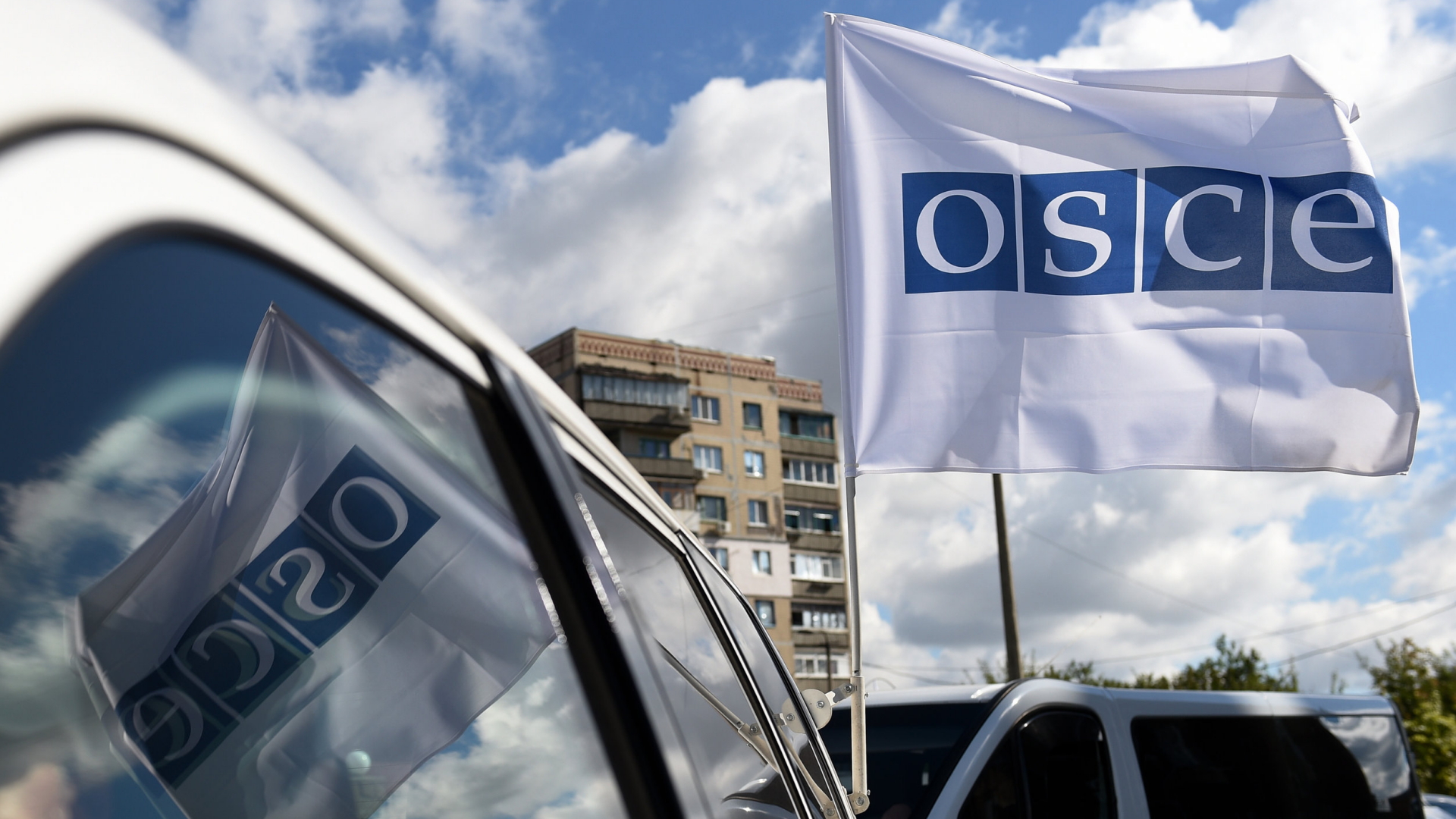 Eine OSZE-Flagge | dpa