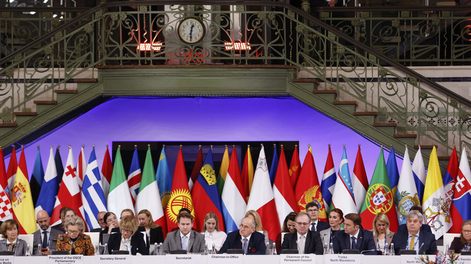 Der Außenminister von Polen, hält eine Abschlussrede während des Treffens der Organisation für Sicherheit und Zusammenarbeit in Europa (OSZE).