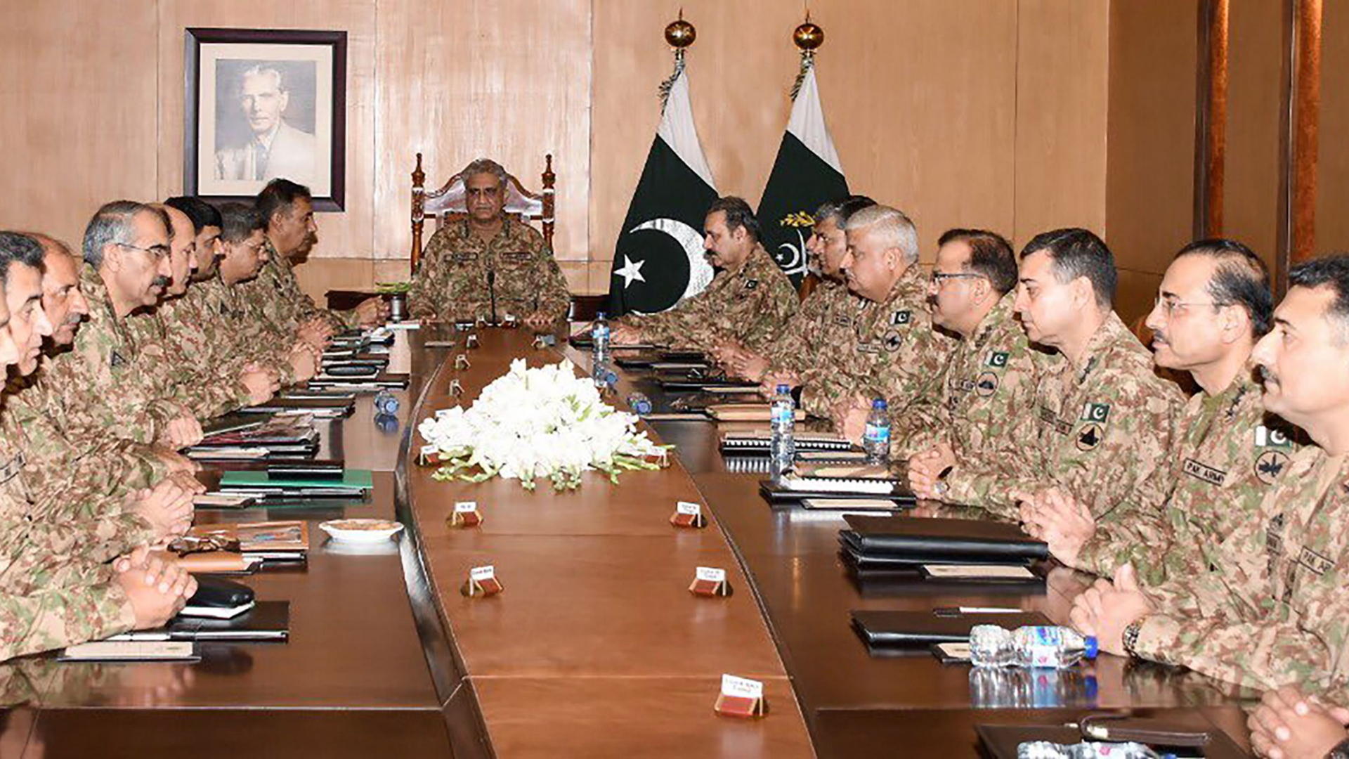 Pakistans Armee-Chef bei einem Treffen mit Armeeangehörigen | AFP