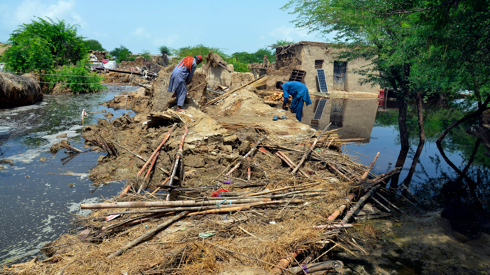 Pakistan bekommt Milliardenhilfe nach Flutkatastrophe