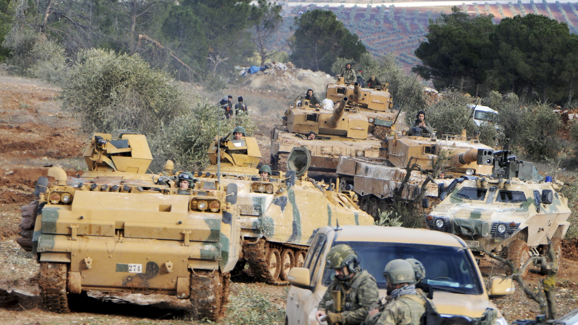 Türkisches Militär in der Nähe der syrischen Stadt Afrin (Archivbild Ende Januar 2018) | AP
