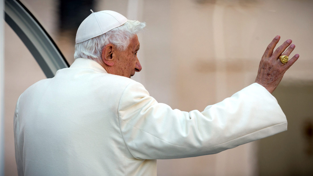 Papst Benedikt XVI. gibt letzte Generalaudienz | dpa