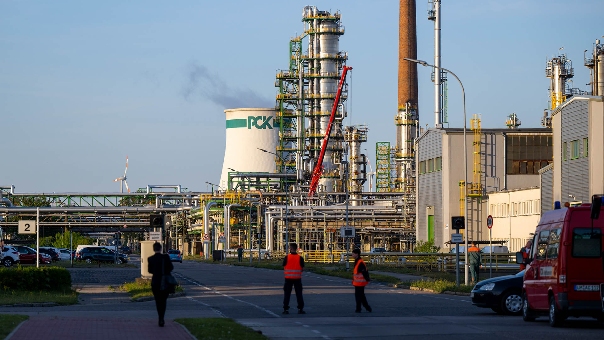 Die Anlagen der Erdölraffinerie auf dem Industriegelände der PCK-Raffinerie GmbH | picture alliance/dpa