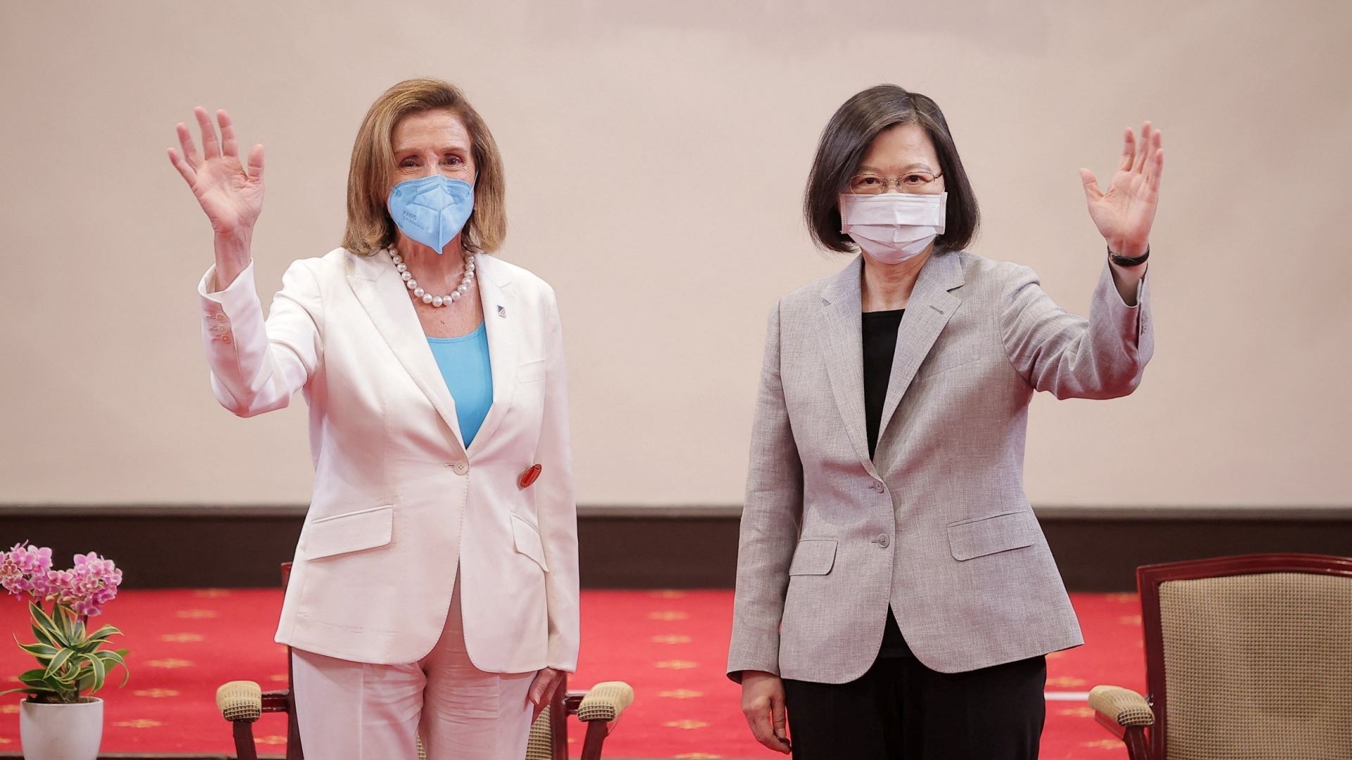 Nancy Pelosi bei einem Treffen mit Tsai Ing-wen | VIA REUTERS