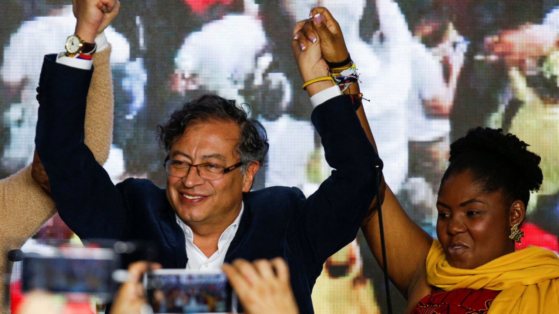 Gustavo Petro feiert seinen Wahlerfolg | REUTERS