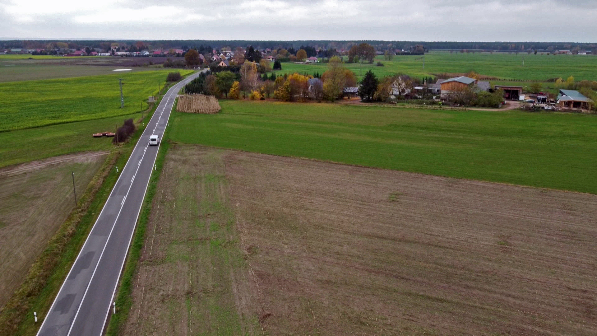 Blick auf das Dorf Plöwen in Mecklenburg-Vorpommern | NDR
