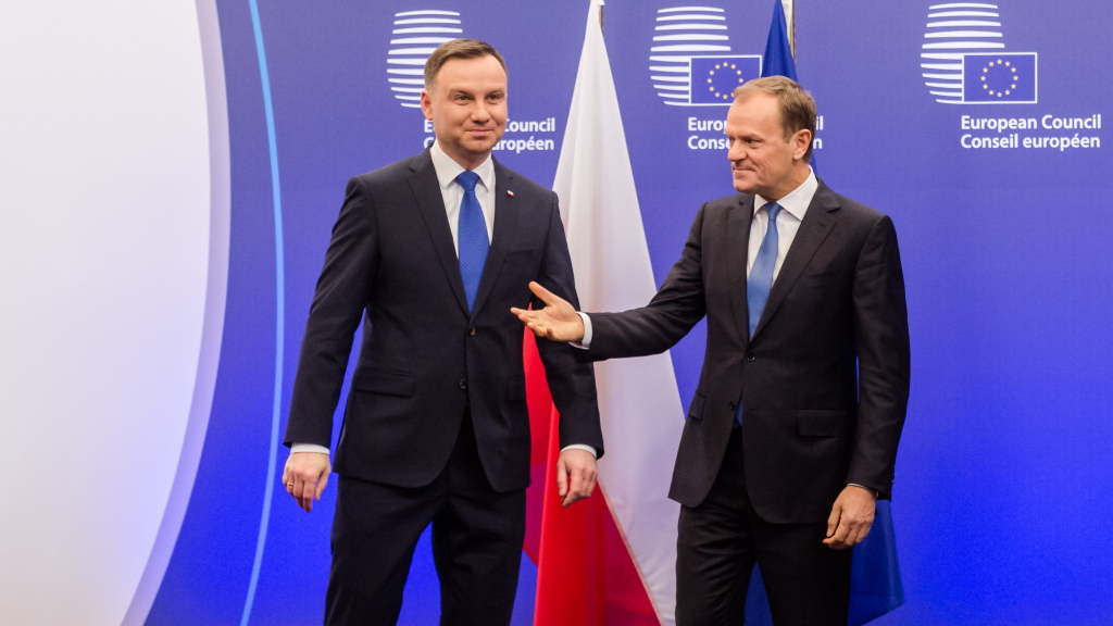 Beim Treffen in Brüssel bemühten sich EU-Ratspräsident Tusk (re.) und Polens Staatspräsident Duda sichtlich um versöhnliche Töne.