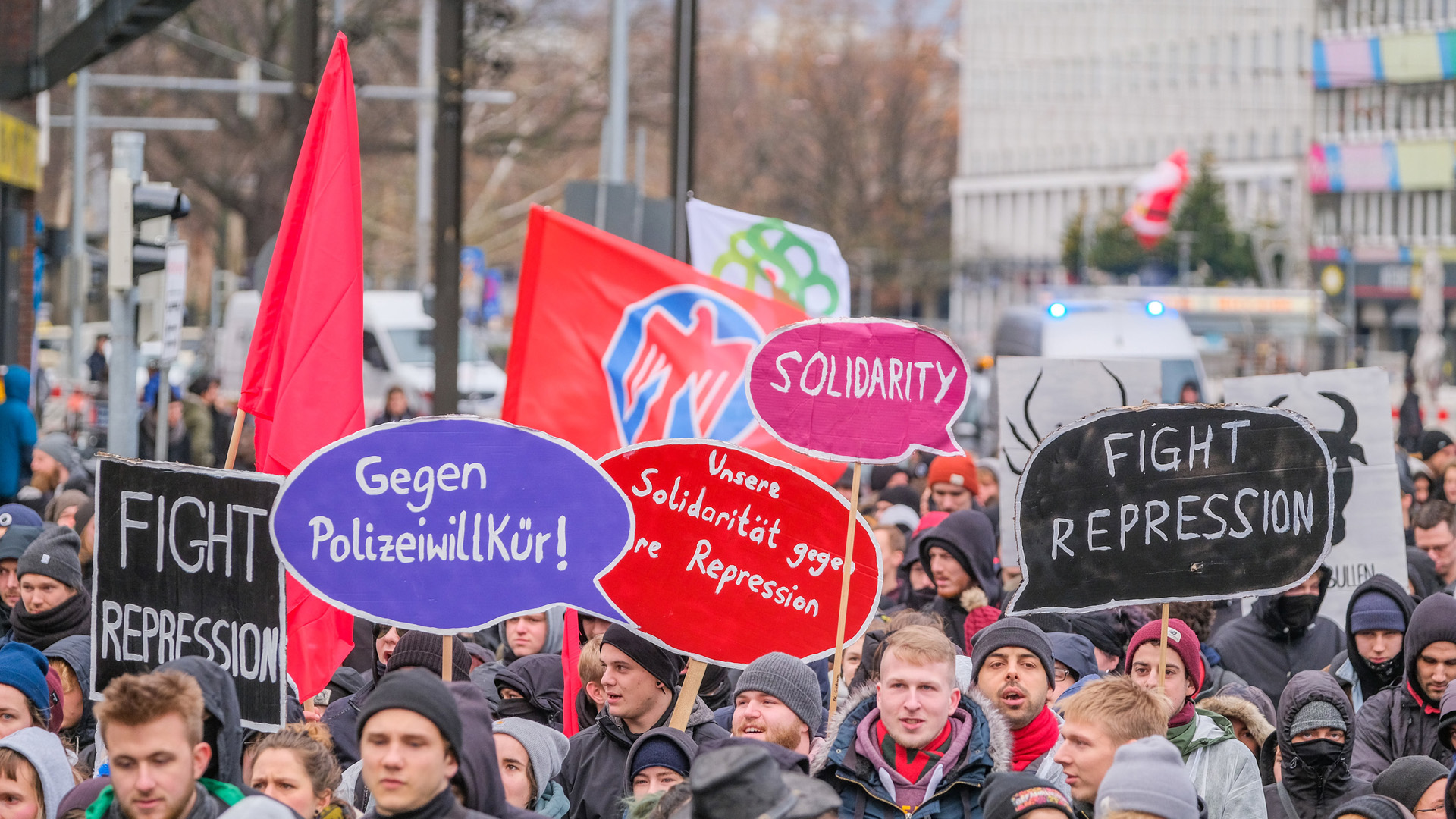 Demo gegen Polizeigesetz in Hannover | Bildquelle: dpa
