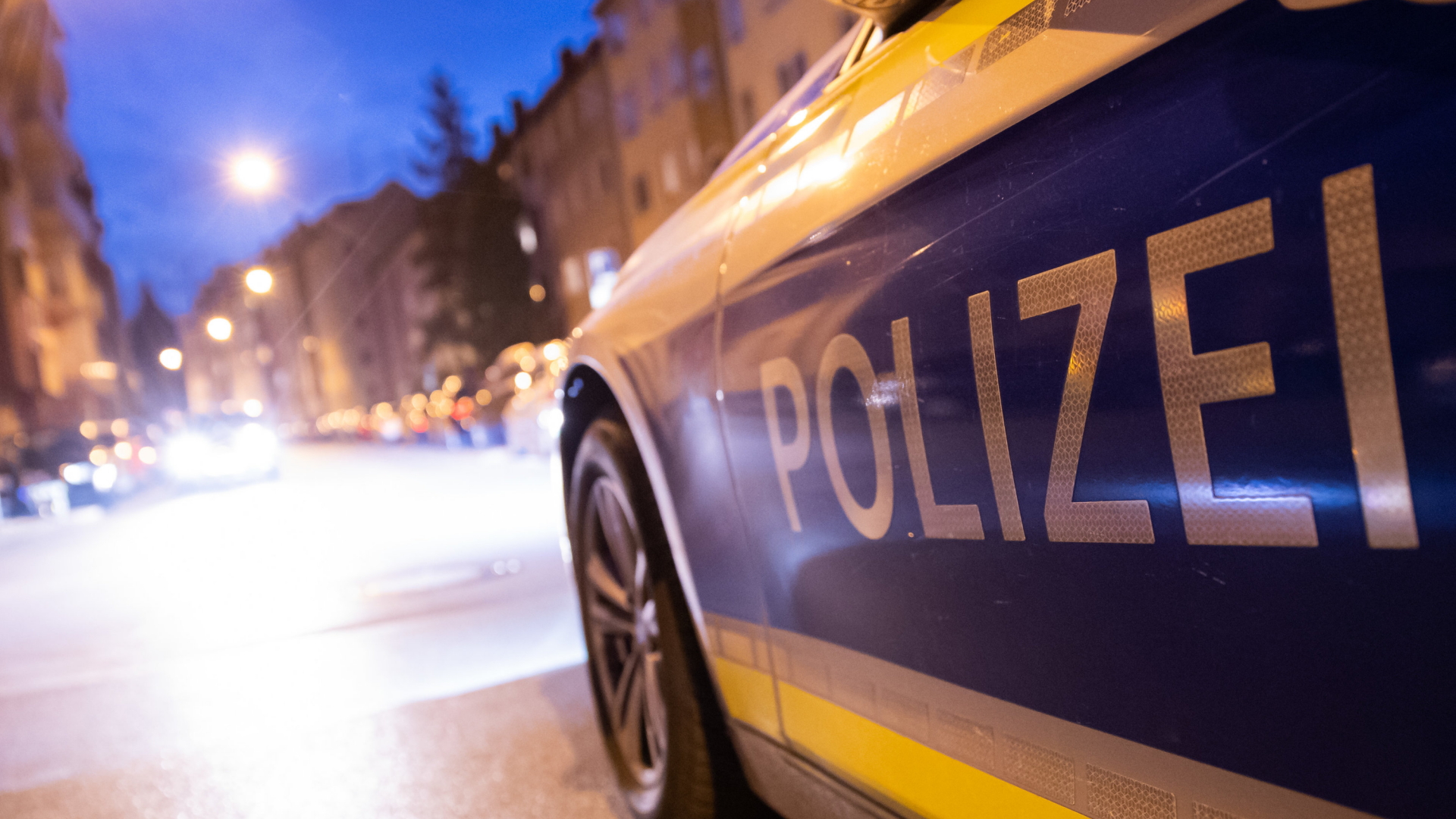 Polizeiwagen in Nürnberg | Bildquelle: dpa
