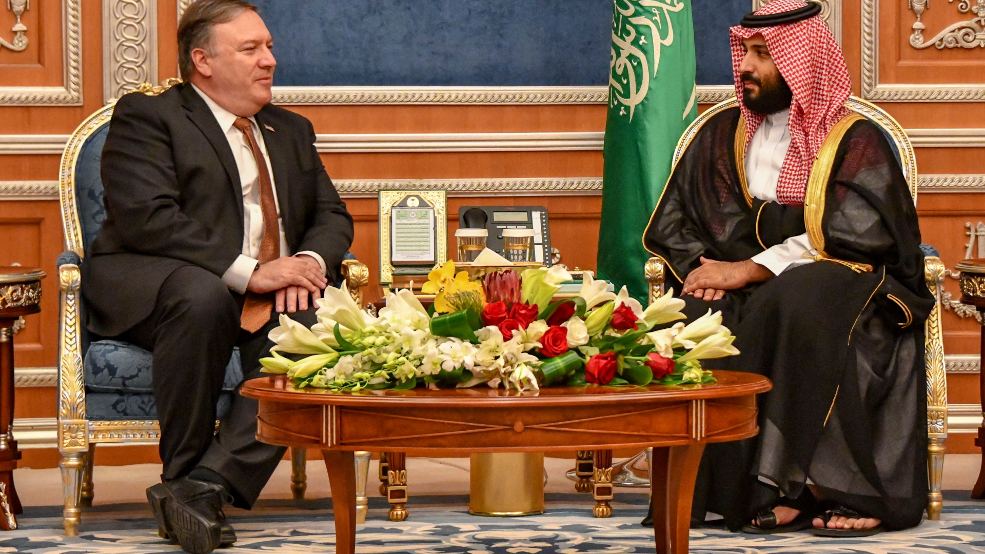 US-Außenminister Pompeo trifft den saudischen Kronprinzen Mohammed bin Salman | Bildquelle: US DEPARTMENT OF STATE/HANDOUT/E