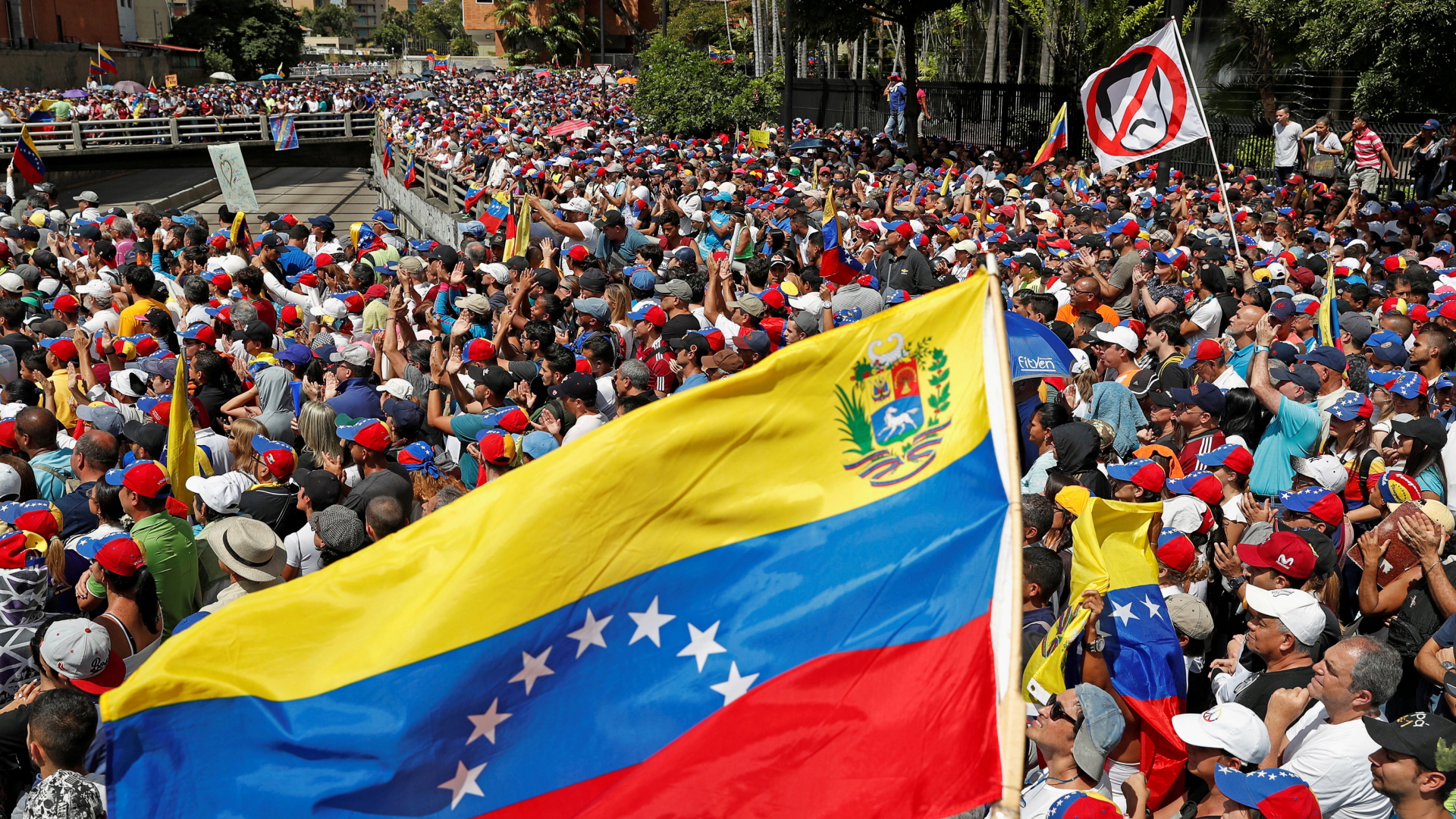 Anhänger der Opposition in Venezuela demonstrieren in der Hauptstadt Caracas | Bildquelle: REUTERS