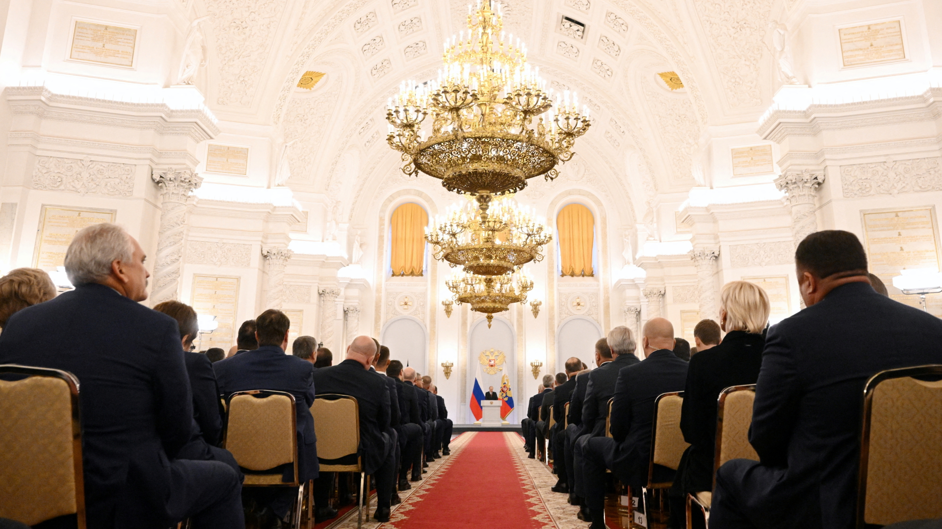 Zuhörer während der Putin-Rede im Kreml | via REUTERS