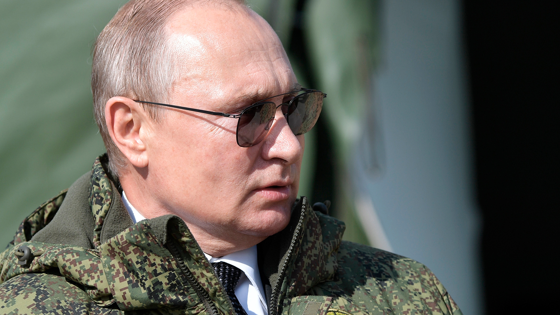 Wladimir Putin in Militäruniform (Archivbild: September 2019) | picture alliance/dpa/Pool Sputni