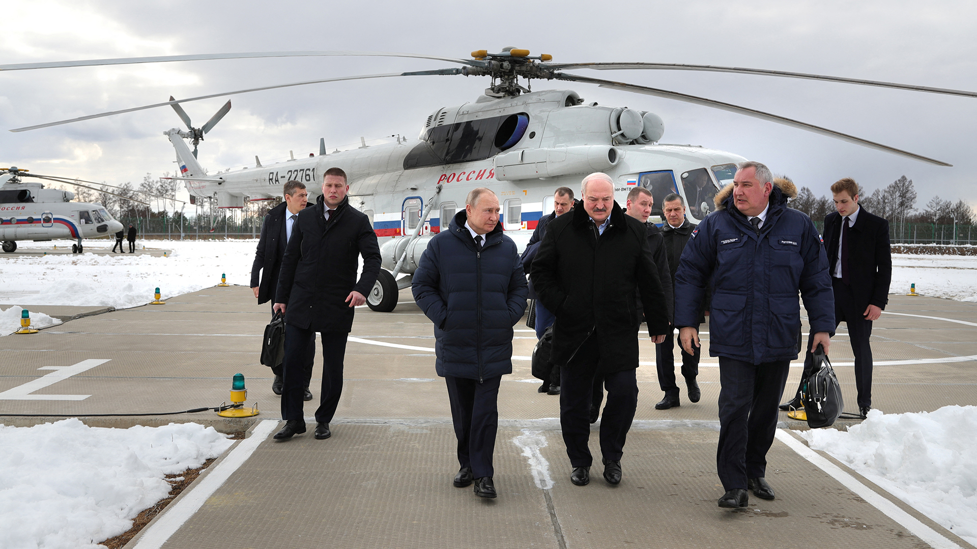 Wladimir Putin, Alexander Lukaschenko und Dmitri Rogosin. | via REUTERS