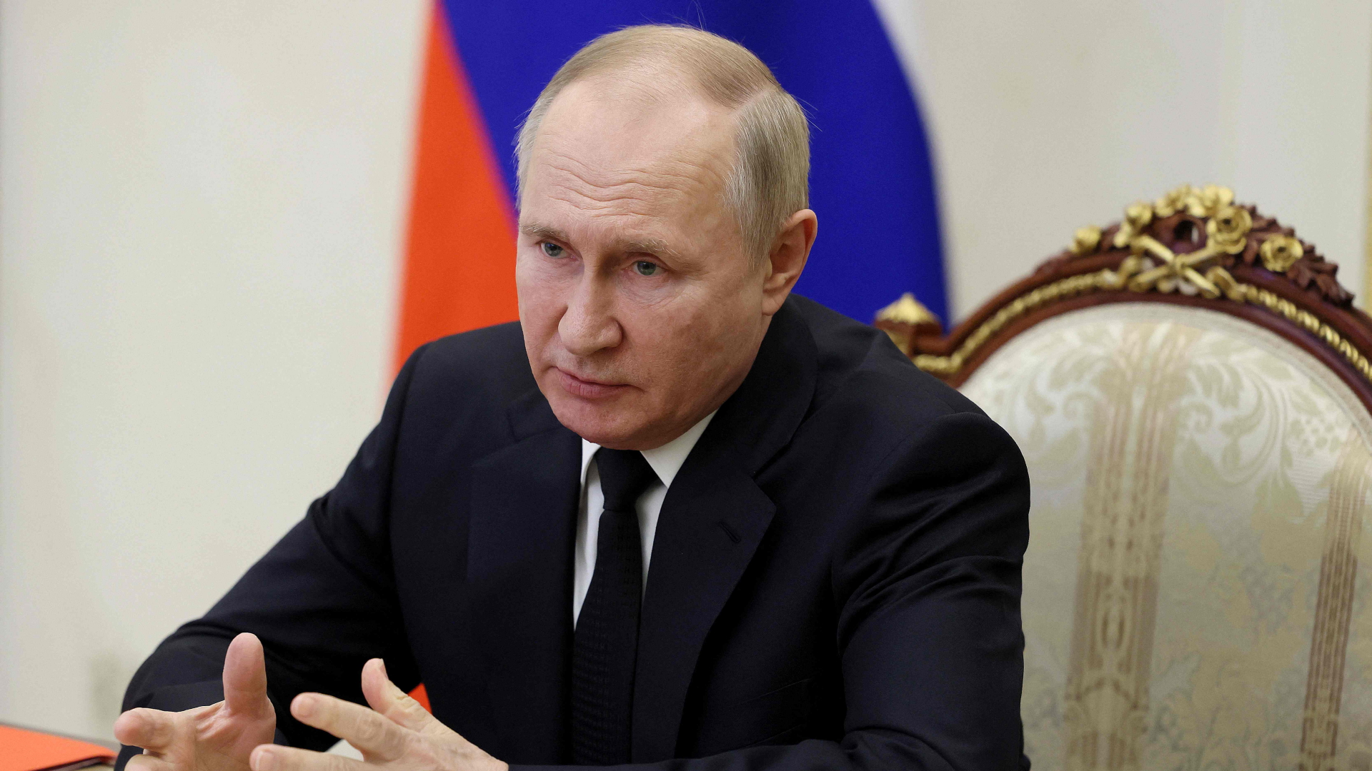 Wladimir Putin leitet eine Videositzung des russischen Sicherheitsrates am 6. Dezember 2022. Das Foto wurde von der staatlichen russischen Agentur Sputnik übermittelt. | AFP
