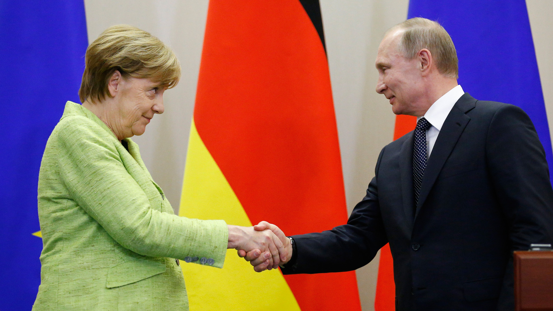 Merkel und Putin | AP