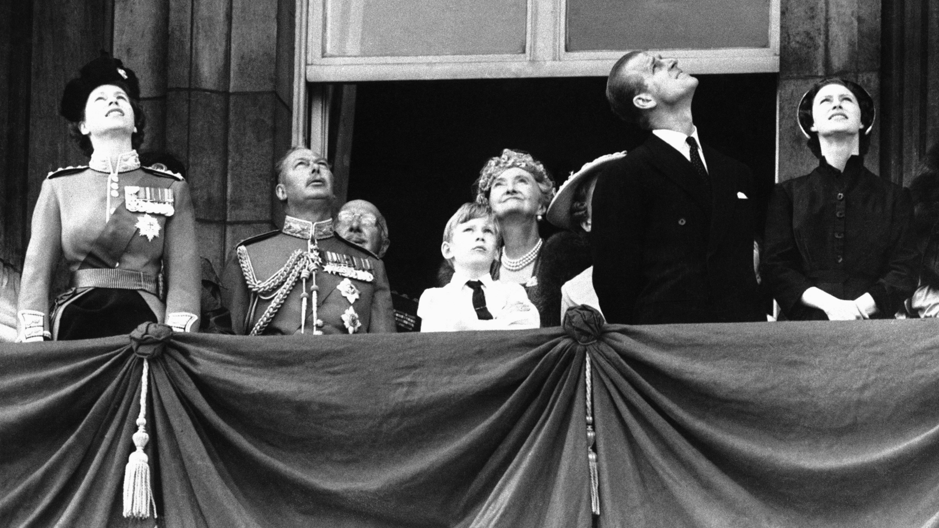 Queen Elizabeth II. 1952 auf dem Balkon des Buckingham Palace in London (Archivbild)