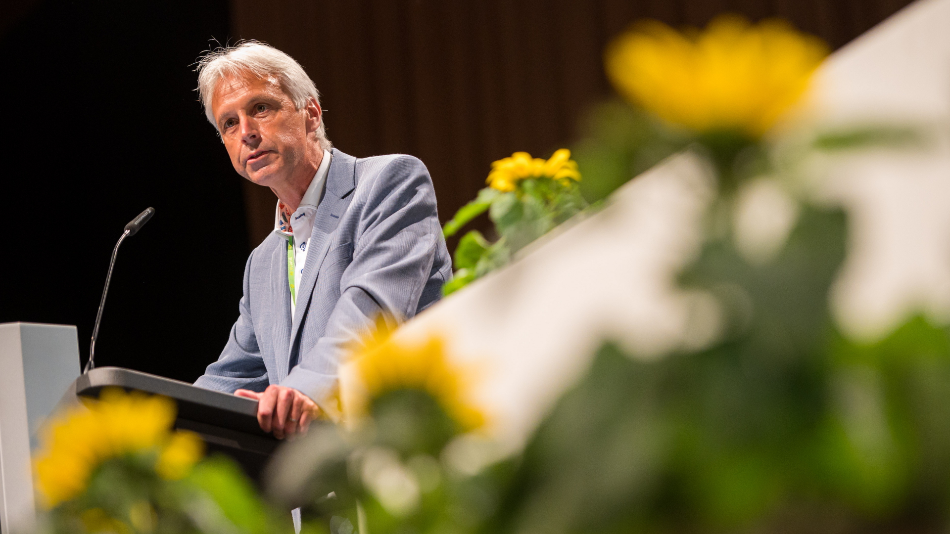 Ralph Rouget spricht auf dem Landesparteitag von Bündnis 90/Die Grünen an der Saar  | dpa
