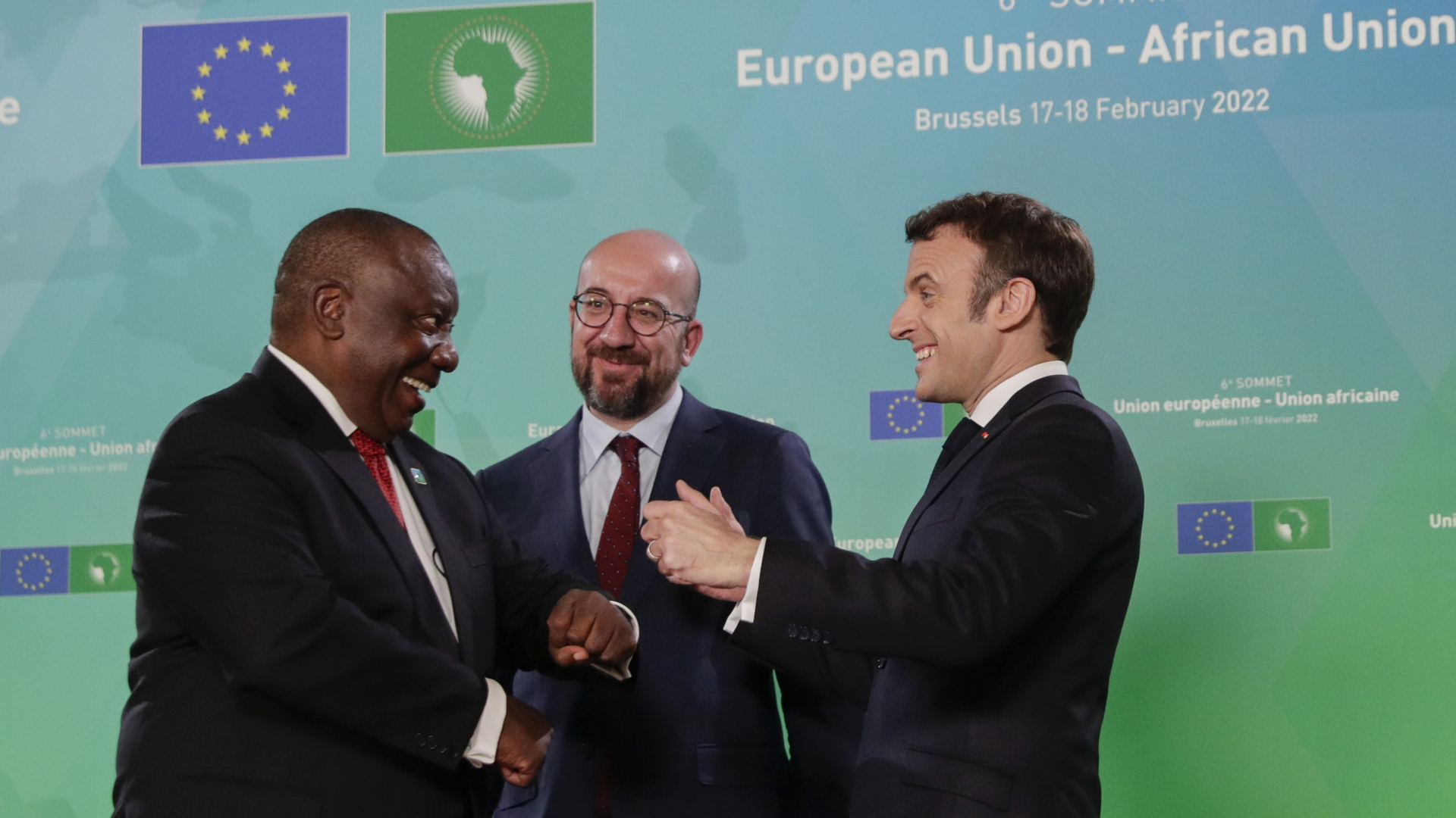 Cyril Ramaphosa, Charles Michel und Emmanuel Macron | dpa