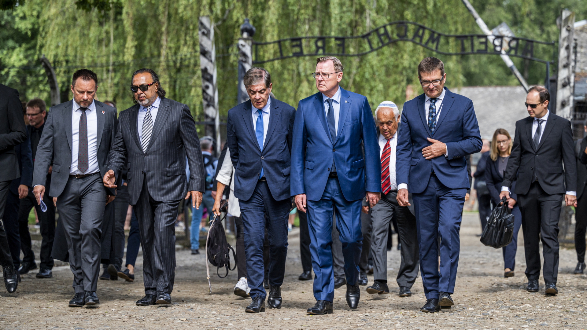 Bundesratspräsident Bodo Ramelow geht in die Gedenkstätte Auschwitz-Birkenau | dpa