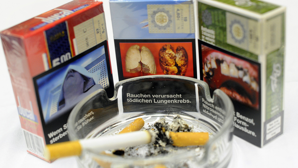Schockbilder auf Zigarettenpackungen | dpa