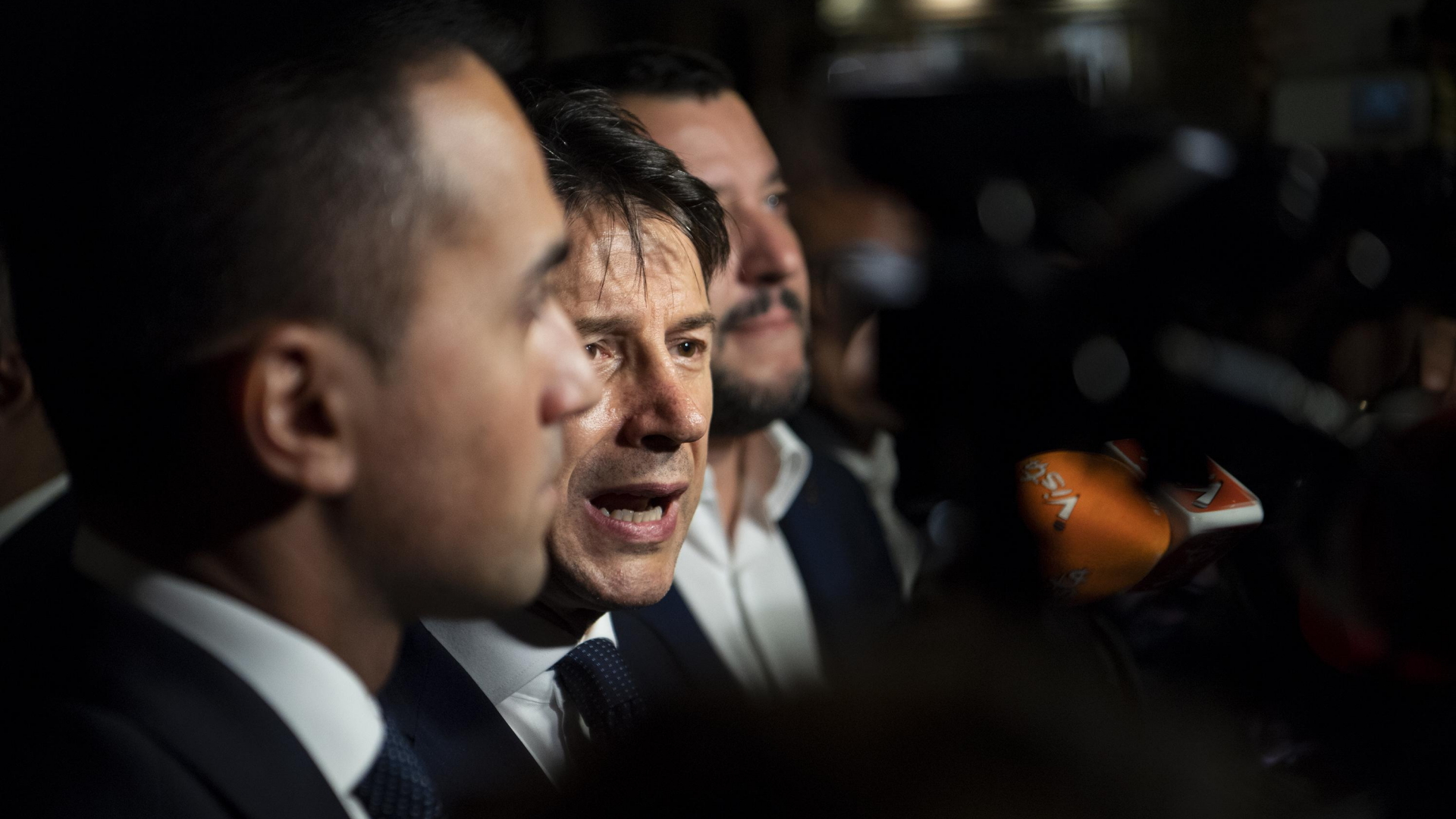 Luigi Di Maio, Giuseppe Conte und Matteo Salvini | Bildquelle: CLAUDIO PERI/EPA-EFE/REX/Shutter
