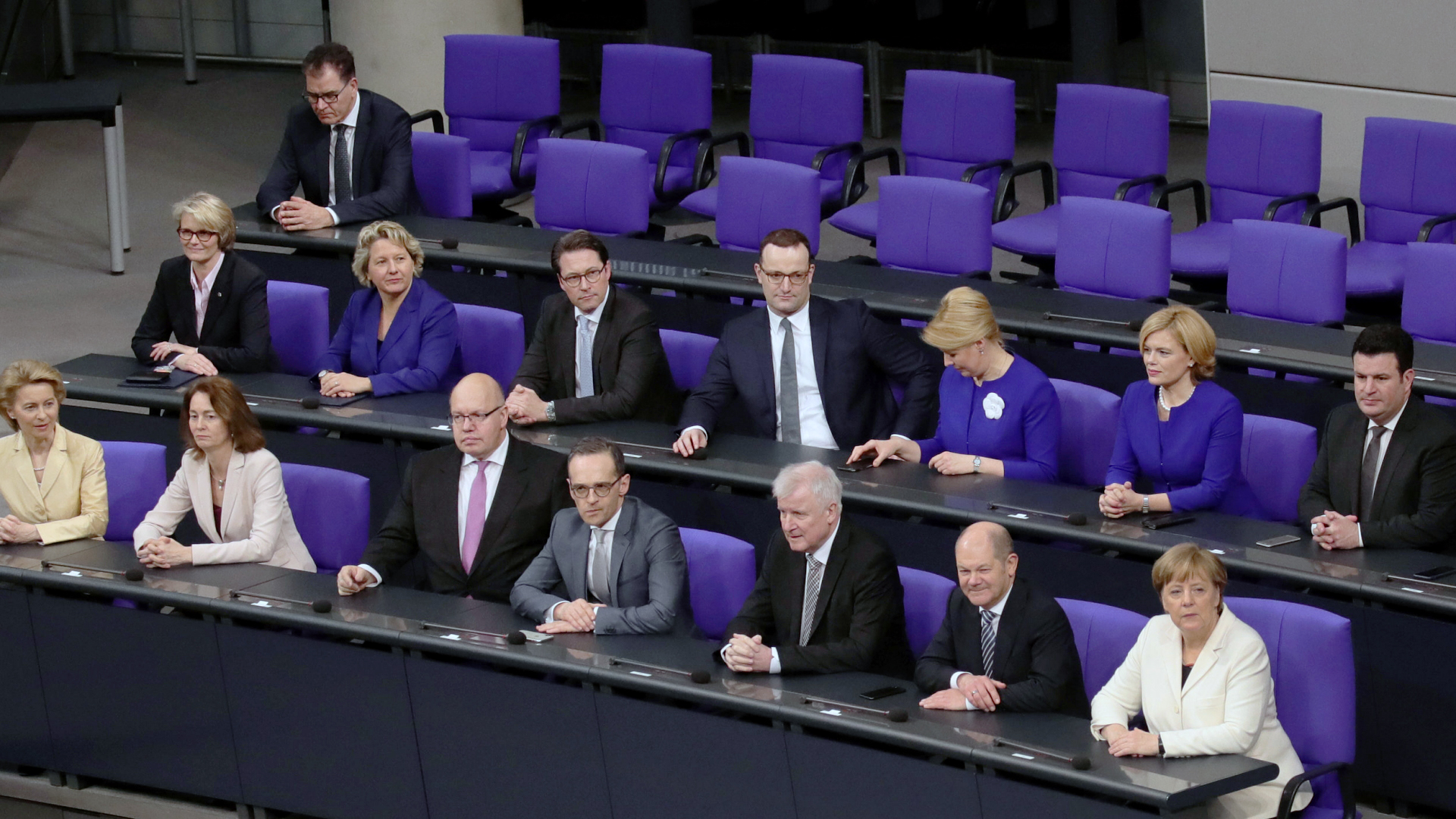 Die Regierungsbank im Bundestag | dpa