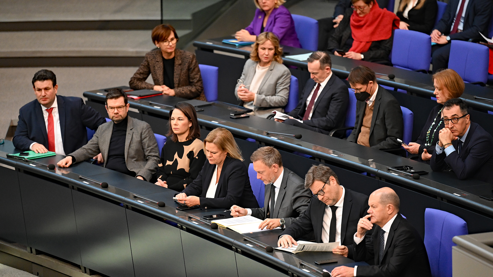 Blick auf die Regierungsbank im Bundestag