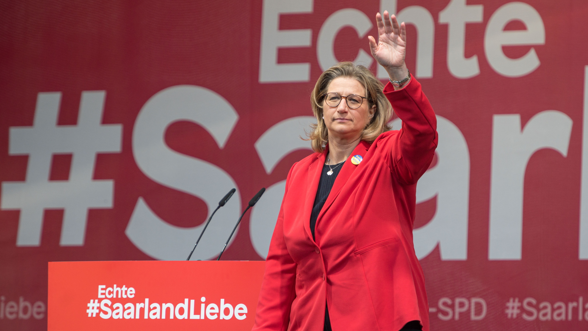 SPD-Spitzenkandidatin Rehlinger bei einem Wahlkampfauftritt in Neunkirchen. | dpa