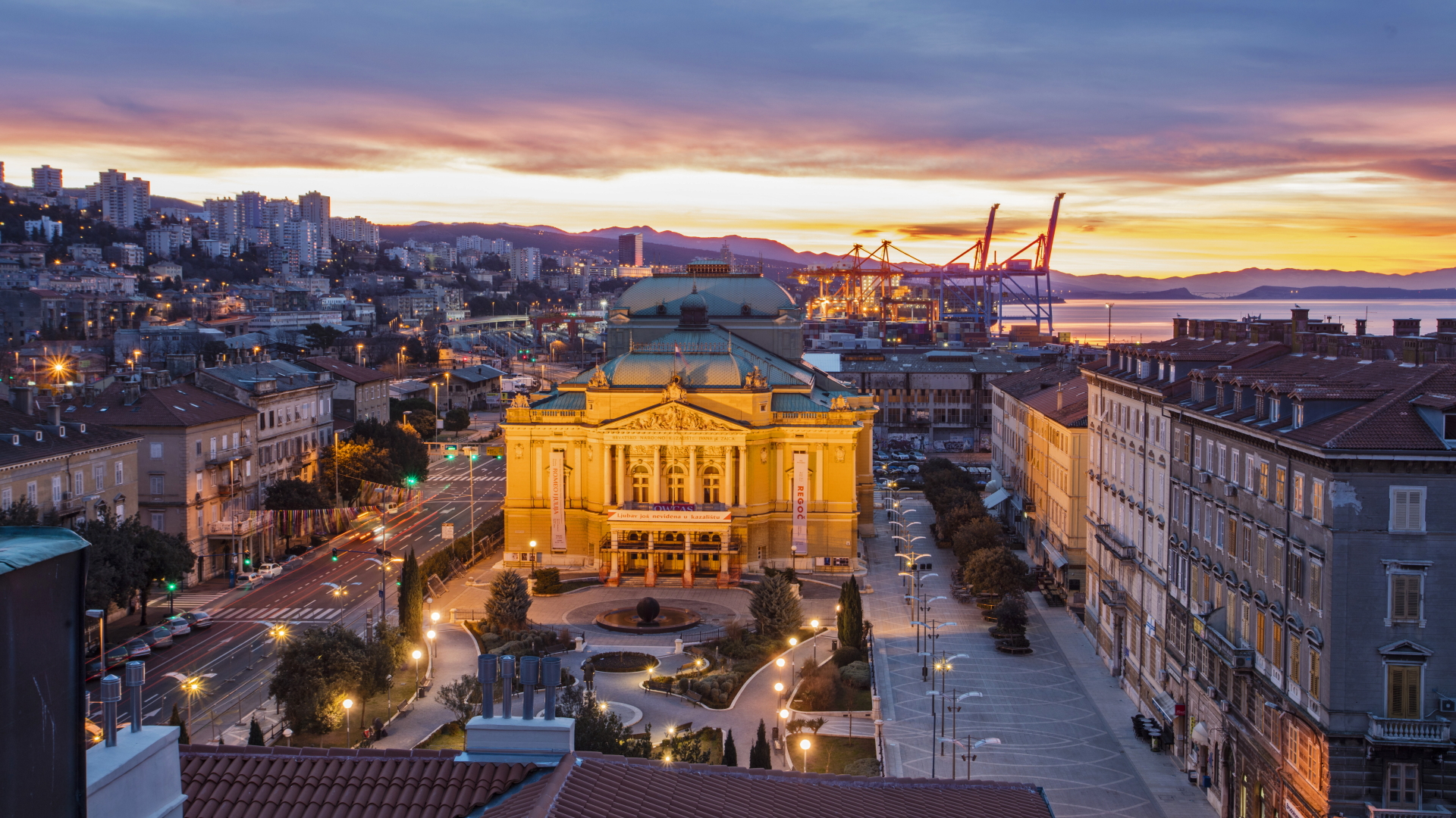 Blick über die Hafenstadt Rijeka, die 2020 Europäische Kulturhauptstadt ist. | dpa