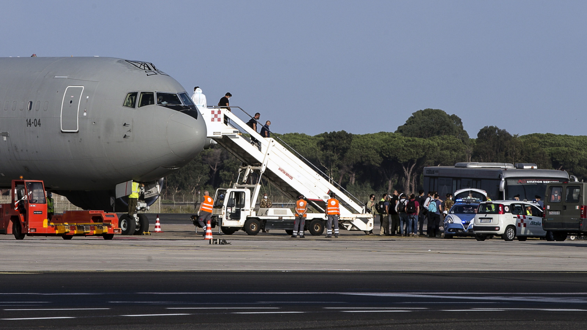 Der letzte Flug im Rahmen des italienischen Evakuierungseinsatzes nach der Landung in Rom. | EPA