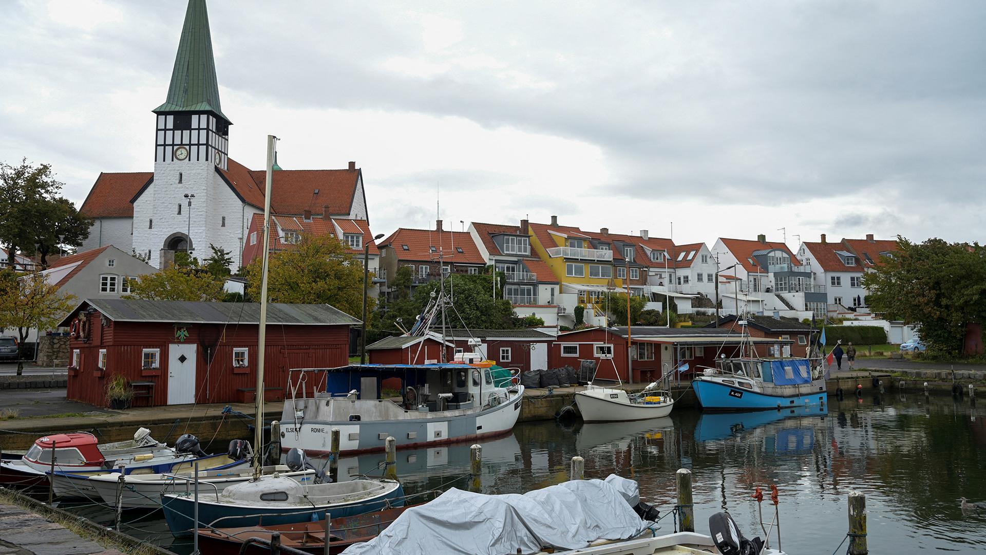 Fischerboote liegen im Hafen von Ronne auf der Insel Bornholm. | REUTERS