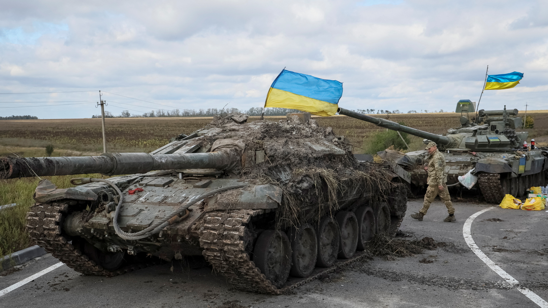 Von der ukrainischen Armee erbeutete russische Panzer in der Nähe von Isjum | REUTERS