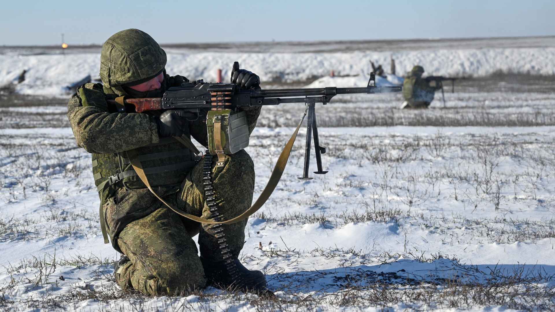 Russische Soldaten bei einer Militärübung in der Region um Rostow am Don. | REUTERS