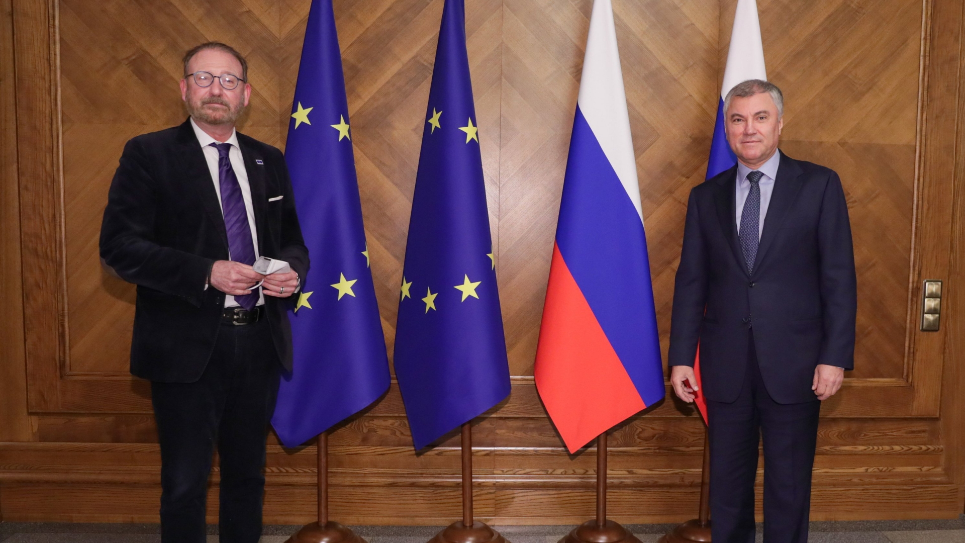 Der Präsident der Parlamentarischen Versammlung des Europarates Rik Daems und der russische Parlamentssprecher Wjatscheslaw Wolodin  | AP
